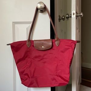 Medium Red Longchamp Le Pliage Tote